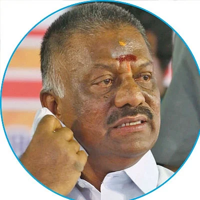 கோபத்தில் சசிகலா... கொந்தளித்த பன்னீர்! - “மிரட்டிப் பார்க்கிறதா மத்திய அரசு?”