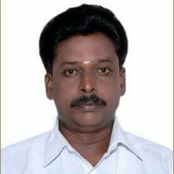 ஒரு மாணவர்கூட இல்லாத அரசுப் பள்ளிக்கு உயிரூட்டிய ஆசிரியர்!