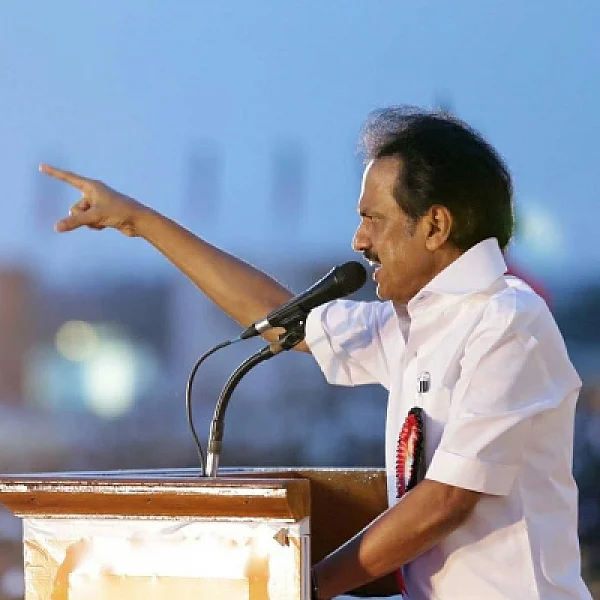 அன்று 'மது விலக்கு'... இன்று ஜெ. மரணம் மீதான நீதி விசாரணை... முதல் கையெழுத்தும், ஸ்டாலின் அறிவிப்பும்...