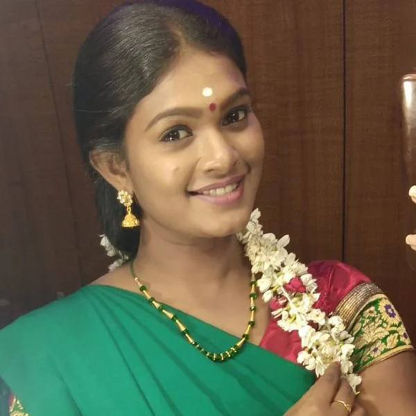''மியூசிக்கலி பண்ண லிஷா, பெஸ்ட் பிரெண்ட் சயித்ரா, காதலன் என் முதல் பட ஹீரோ'' - நட்சத்திரா