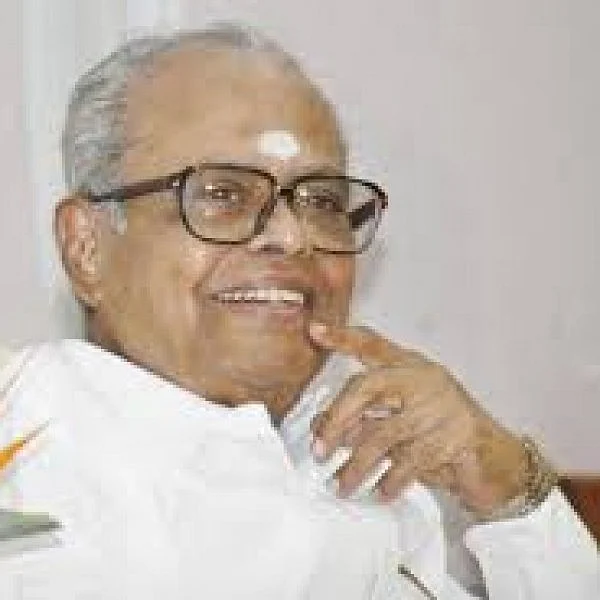 கே.பாலசந்தருக்கு சிலை எடுக்கும் வைரமுத்து!