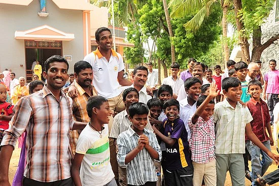 ஆசிய தடகளத்தில் சாதித்தவர் வீடு இதுதான்... சத்துணவு சாப்பிட்டு தங்கம் வென்ற ஆரோக்கிய ராஜீவ்!