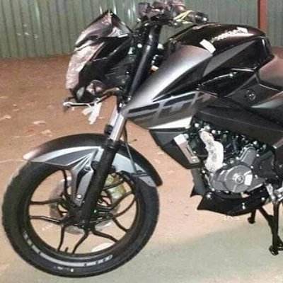 ''ஐ யம் பேக்'' - சொல்வது பல்ஸர் 200 NS பைக்!