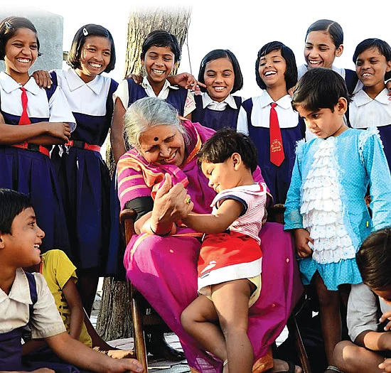 அநாதைகளின் அன்னை!