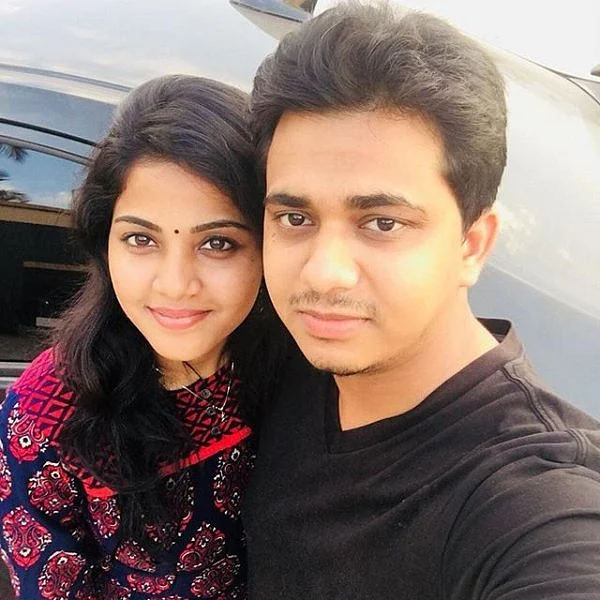 "அவரின் காதலர் தின கிஃப்ட் என் லைஃப் டைம் ஃபேவரைட்..!' - ’ராஜா ராணி’ வைஷாலி தனிகா