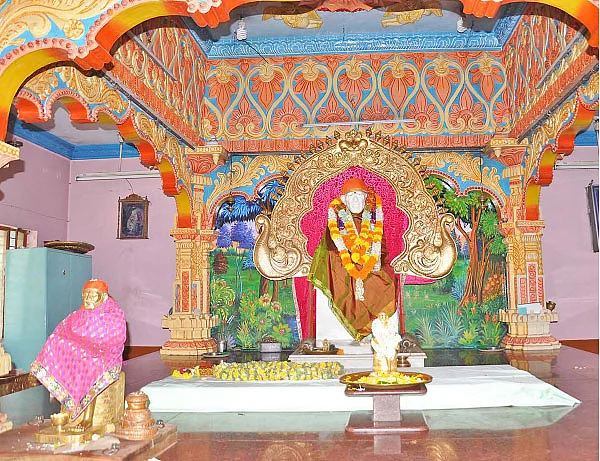 ‘‘பாபாவை தரிசிக்க பாத யாத்திரை!’’