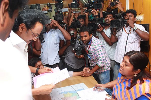 ஸ்டாலின், விஜயகாந்த், திருமாவளவன் வேட்பு மனு தாக்கல்! கலகல விவரங்கள்