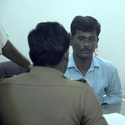 'என்னை உனக்கு புடிச்சிருக்கா'...?' - தமிழாசிரியரின் வக்கிரம்