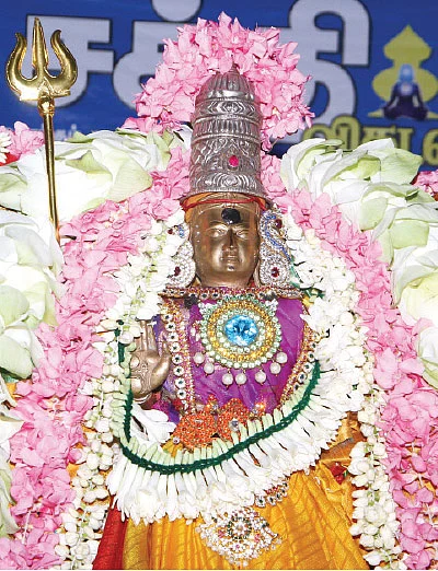 “புண்ணியம் சேர்க்கும் விளக்கு பூஜை!”