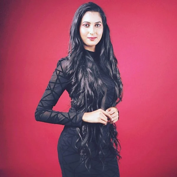 ``முன்பு அமேசான், பிளிப்கார்ட் மாடல்.. இப்ப திருமணம் சீரியல் வில்லி'' - அட்லின்