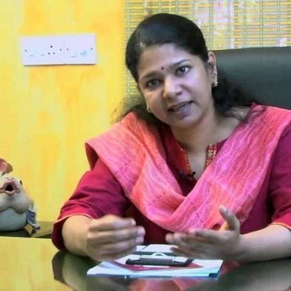 மெரினா விவகாரத்தில் காட்டிய முனைப்பை ஸ்டெர்லைட் வழக்கில் காட்டியிருக்கலாம் - கனிமொழி காட்டம்
