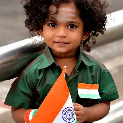 உழைத்து ஊழலற்ற சுதந்திர இந்தியாவை உருவாக்குவோம்!
