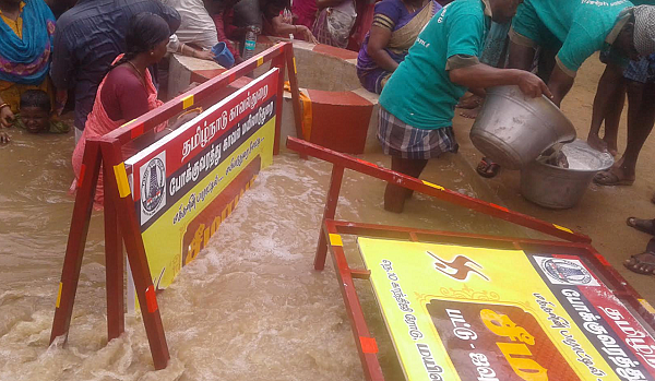 ’அசுத்த நீரில் புனித நீராடல்!’ : காவிரி புஷ்கர விழாவின் அவலம்