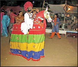 வலையோசை : மயிலிறகு