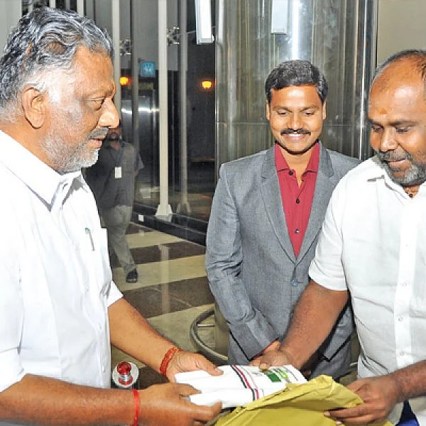 பொலிட்டிகல் பொடிமாஸ்!