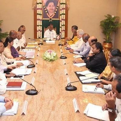 முதல்வருடன், மத்திய குழு ஆலோசனை: திமுக எம்எல்ஏக்களுக்கு அனுமதி மறுப்பு!