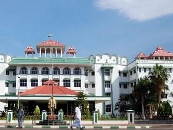 `மருத்துவக் கலந்தாய்வில் விடுபட்ட மாணவர்களுக்கு மீண்டும் வாய்ப்பு?’ - பதிலளிக்க நீதிமன்றம் உத்தரவு