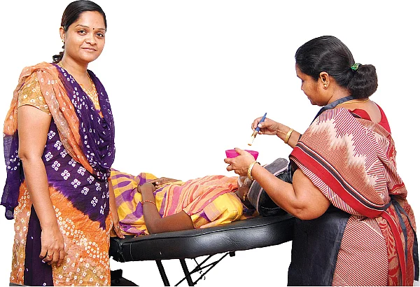 அழகு நிலையம் வைக்கலாம்... அசத்தல் வருமானம் ஈட்டலாம்!