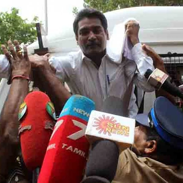`என்னை முற்றிலும் முடக்கிப்போட அரசு நினைக்கிறது' - நீதிபதியிடம் முறையிட்ட முகிலன்!