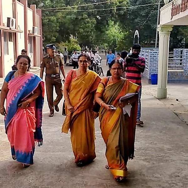 சாத்தூர் கர்ப்பிணிப் பெண் விவகாரம்! - சிவகாசி அரசு மருத்துவமனையில் விசாரணைக் குழு ஆய்வு