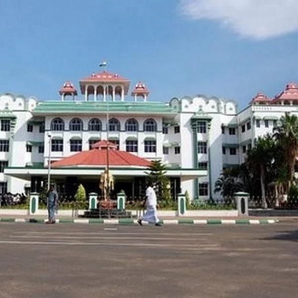 `இடைத்தேர்தலை தள்ளிப்போட அவசியம் இல்லை!’ உயர்நீதிமன்ற மதுரைக் கிளை உத்தரவு
