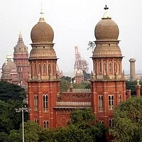 அரசு பள்ளியில் மழலையர் வகுப்பு: தமிழக அரசுக்கு நோட்டீஸ்!