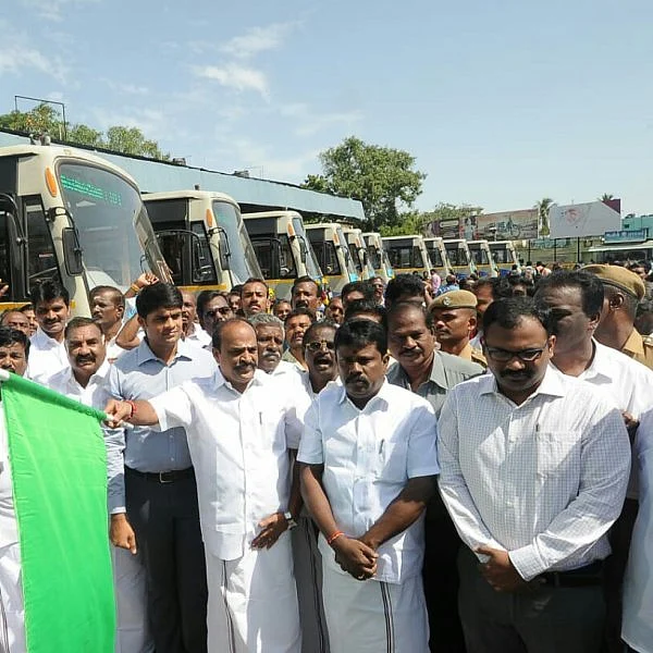 `எங்களைக் குறை சொல்லும் உரிமை பொன்.ராதாகிருஷ்ணனுக்கு இல்லை!’ - அமைச்சர் கடம்பூர் ராஜூ பேச்சு