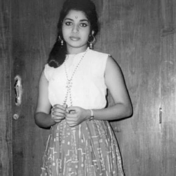 ஜெ.ஜெயலலிதா என்னும் நான்... - அம்மாவின் கதை! - 13