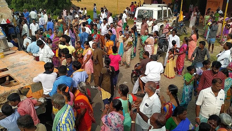 420 டன் பெருமாள் சிலை பெங்களூர் செல்வதில் தடைகள் ஏன்?