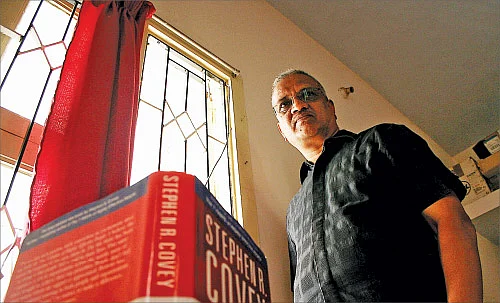 நினைவில் மின்னும் ஒளிப்படங்கள் - புதுவை இளவேனில்