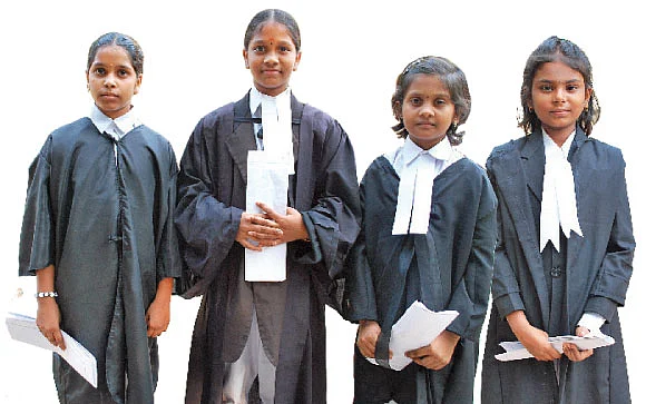 அவதார் - நீதிமன்றம் வந்த சுட்டி வக்கீல்கள் !
