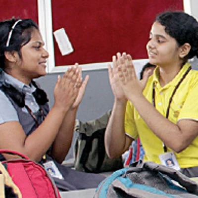 சிரிச்சா போச்சு!