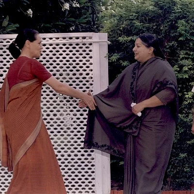 சோனியா காந்தி, ஜெயலலிதா