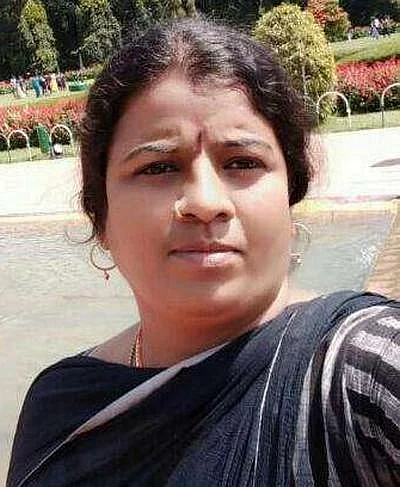 காதலிக்கு கோயில் நிர்வாகம்...15 பாட்டில் விஷம்... 15 உயிர்கள் பலி! - மடாதிபதியின் குரூரம்