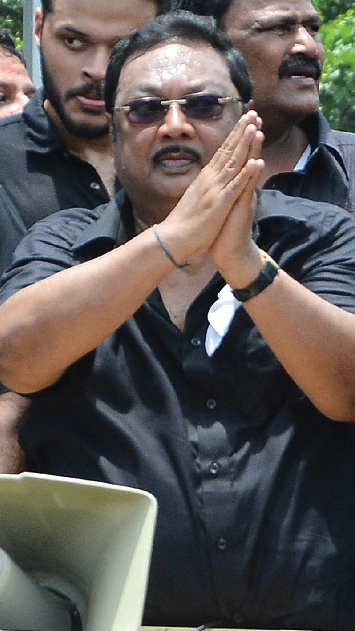 அழகிரி பேரணி... தானா சேர்ந்த கூட்டமா?