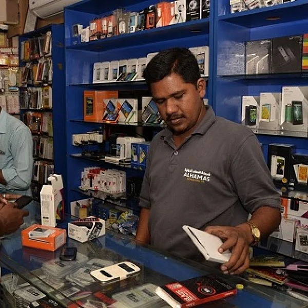 செல்போன், தொலைக்காட்சி பெட்டிகளுக்கான சுங்கவரி திடீர் உயர்வு!