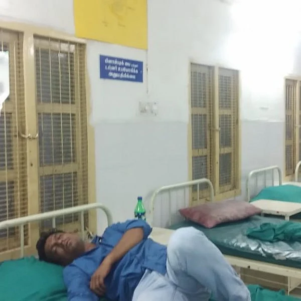 கொலை மிரட்டல் விடுத்த மூத்த நிர்வாகி - கோவை ரஜினி ரசிகர் தற்கொலை முயற்சி!