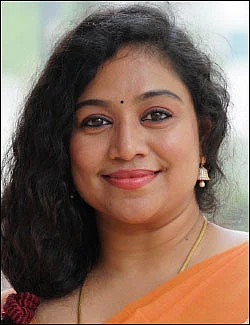 10/10 பத்துக்குப் பத்து!