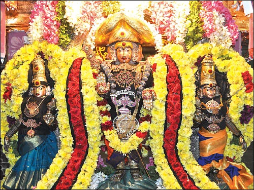 பன்னிரு ராசிகளும் பரிவார தெய்வங்களும்!
