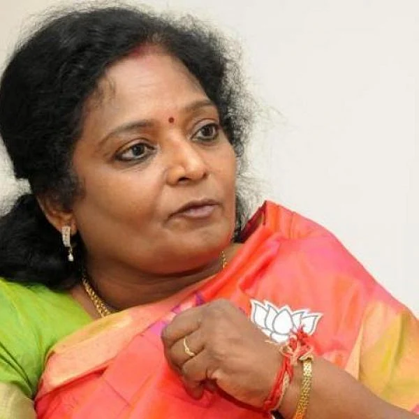 பாசிச ஆட்சியா... தமிழிசை செய்தது சரியா..? விமர்சகர்கள் கருத்து