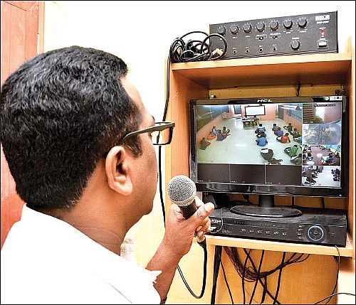 கல்விச் சேவையில் காவல் துறை!