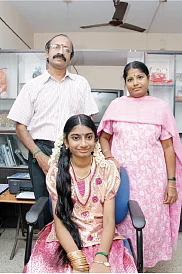 பங்குச் சந்தையில் கலக்கும் பள்ளி மாணவி!
