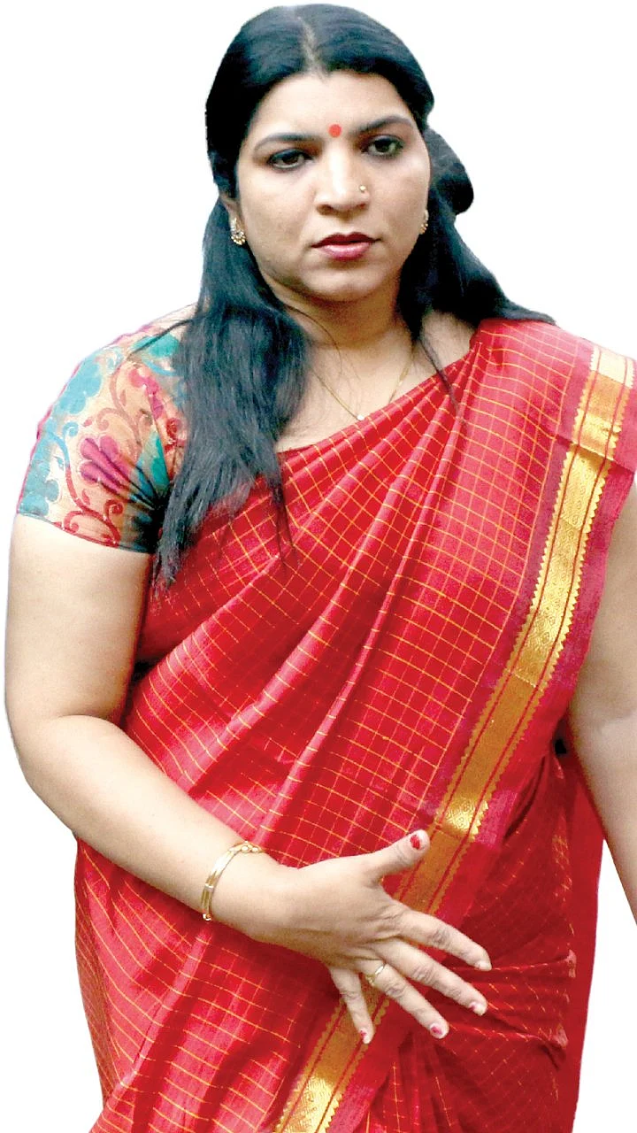 “ஜெயலலிதாவுக்கு நடந்ததே எனக்கும் நடந்திருக்கிறது!” - தினகரன் கட்சியில் சரிதா நாயர்