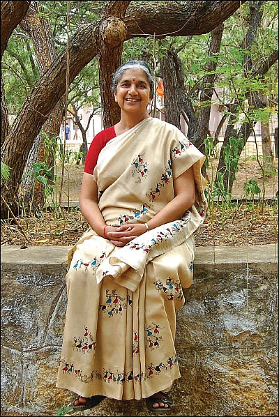 சேவை இங்கே தேவை!