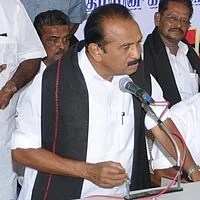 'டெசோ' கருணாநிதியின் ஏமாற்று வேலை: வைகோ சொல்கிறார்