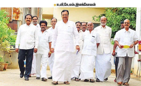 “காங்கிரஸில் இப்போது யார் காமராஜர் ?”