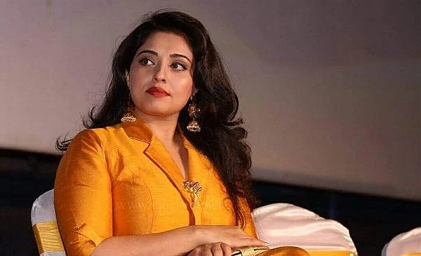 `என்னை யாரும் சினிமாவுக்கு ரீஎன்ட்ரி'னு குறிப்பிடாதீங்க'- கடிந்துகொள்ளும் மும்தாஜ்!