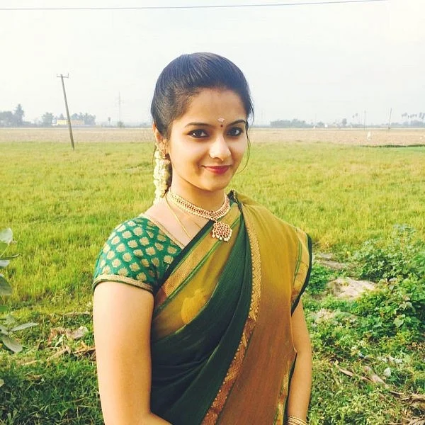 “எனக்கு ரெண்டு குழந்தைங்க இருக்காங்க!” - ‘இசை’ ஹரிப்ரியா பெர்சனல்