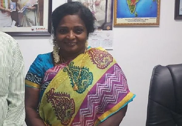 நீட் தேர்வுக்காக வெளி மாநிலம் செல்லும் மாணவர்களின் பயணச் செலவை அரசு ஏற்க வேண்டும் - தமிழிசை கோரிக்கை