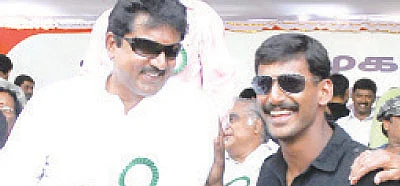 மிஸ்டர் கழுகு: முதல்வர் என்ன டவாலியா?